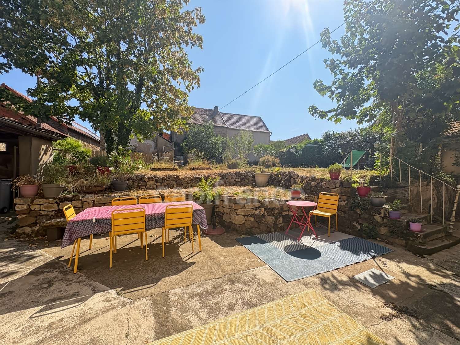 à vendre maison de village Saint-Martin-du-Lac Saône-et-Loire 2