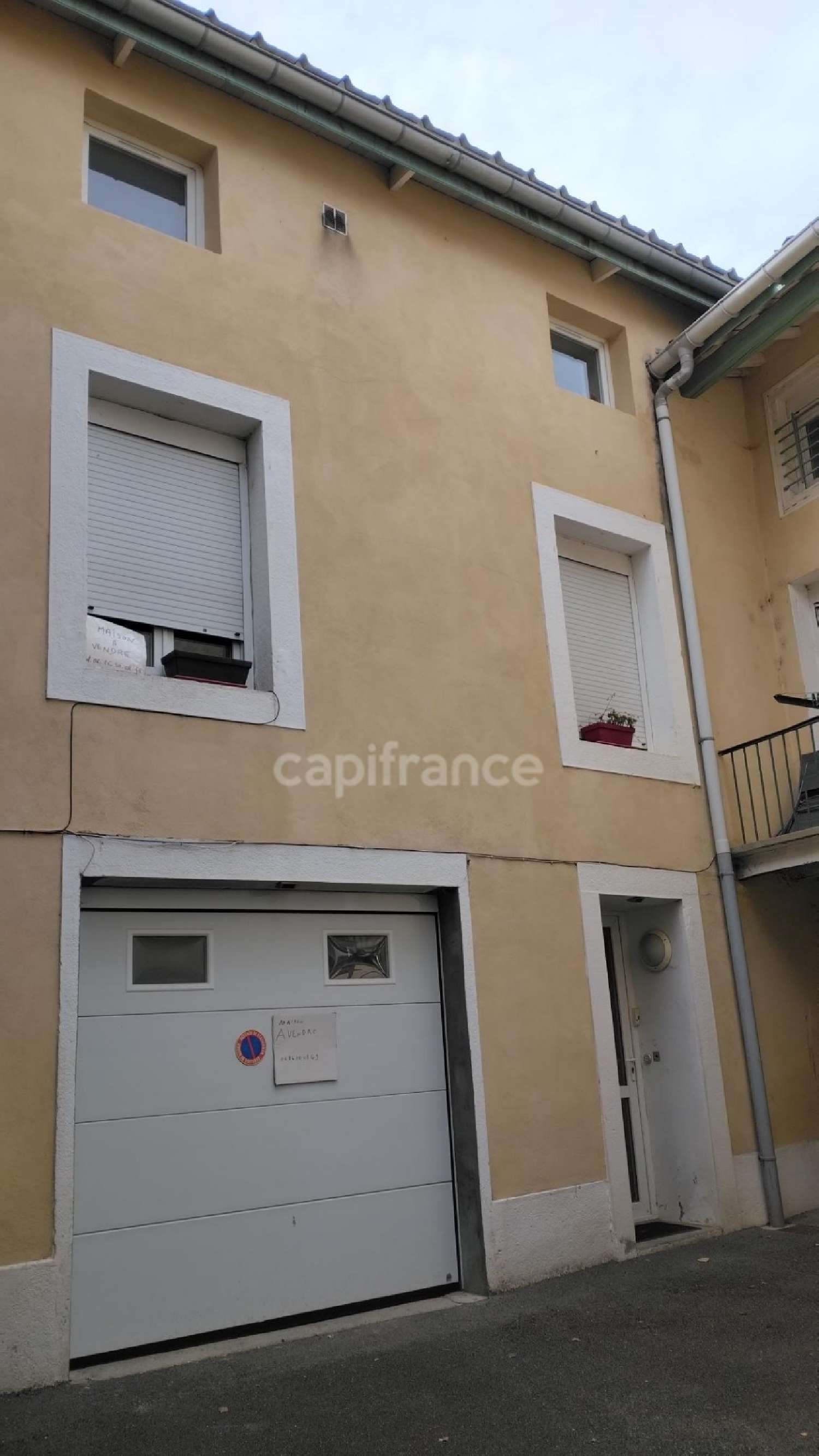 en venta casa de pueblo Saint-Martin-la-Plaine Loire 7